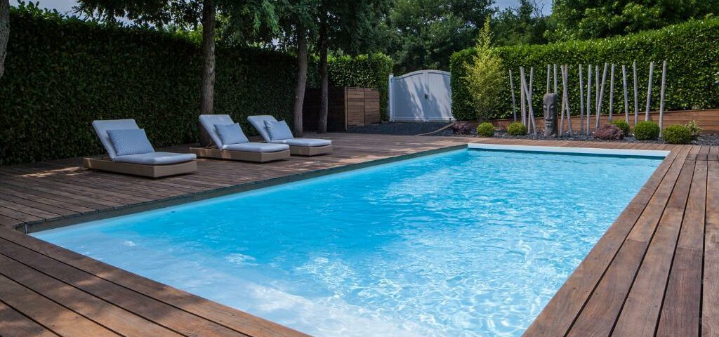 normande_des_eaux_piscine terrasse bois jardin
