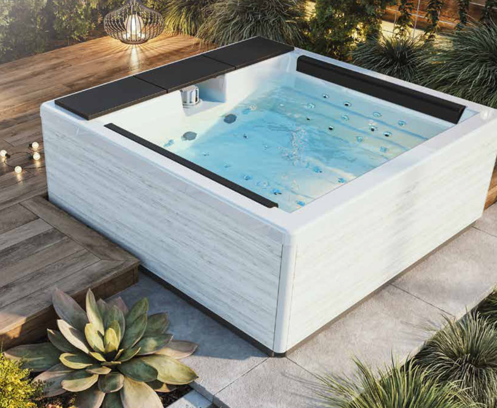 spa jacuzzy blanc